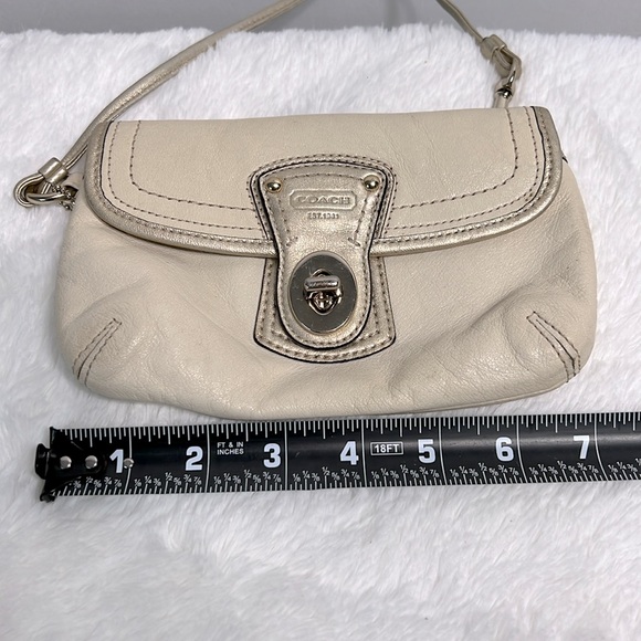 Coach Legacy Chalk White Leather Turnlock Flap Wristlet w/Pink Interior - Picture 11 of 12